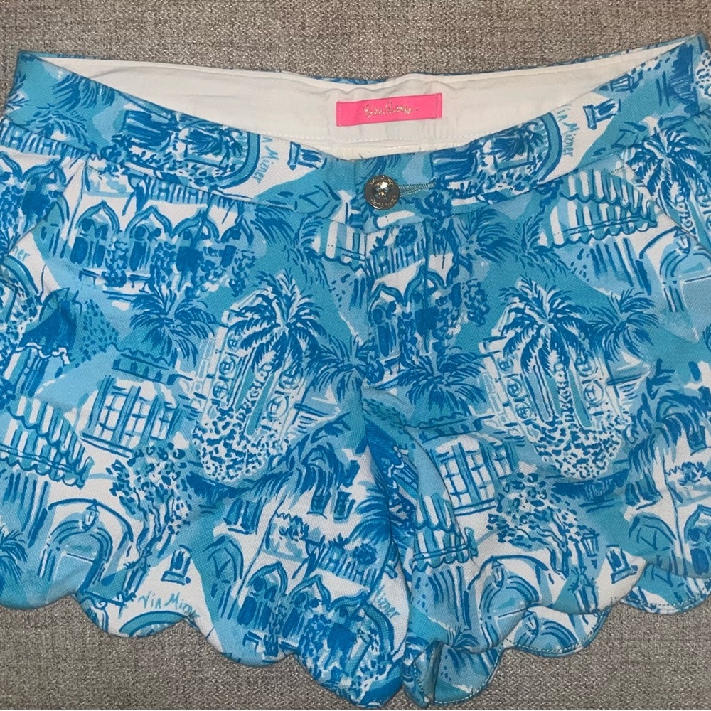 Lilly Pulitzer - LIKE NEW - Blue and White High Waist Shorts